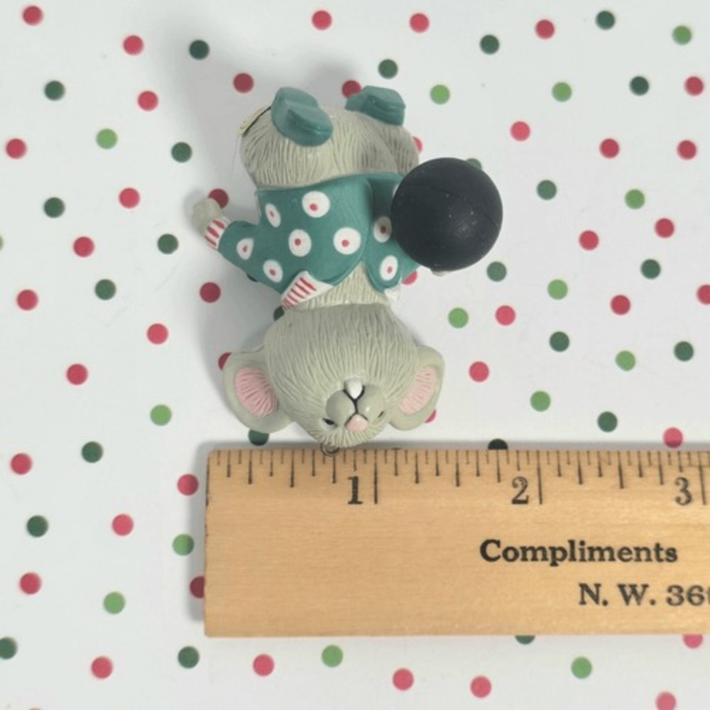 Vintage‎ 1988 American Greetings Christmas Ornament Mouse W/ Bowling  Ball - Picture 6 of 6